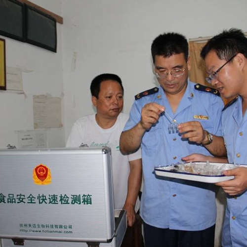 工商（shāng）所配備84台多參數食品安全（quán）檢測儀